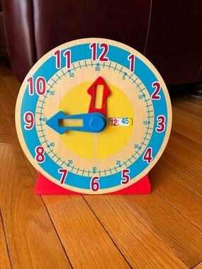 Melissa & Doug - TURN & TELL CLOCK